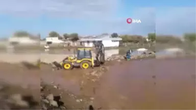 Viranşehir'de Şiddetli Yağış Sele Neden Oldu.