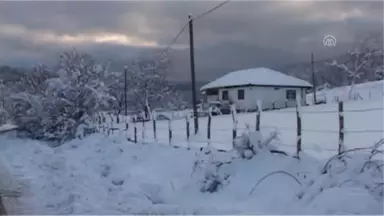 Köy Yollarının Açık Tutulması İçin Mücadele Veriliyor