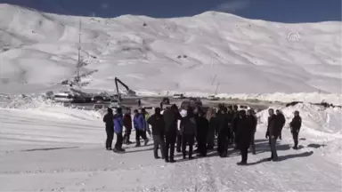 Hakkari'de Kayak Sezonu Açıldı