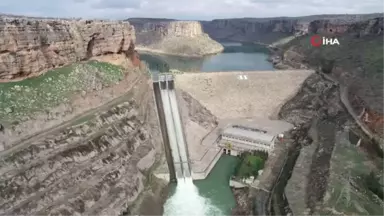 Dicle Barajı'nın Kırılan Kapağının Yenilenme İşlemi Tamamlandı