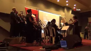 Kırık Bir Aşk Hikayesi ile Müthis Konser