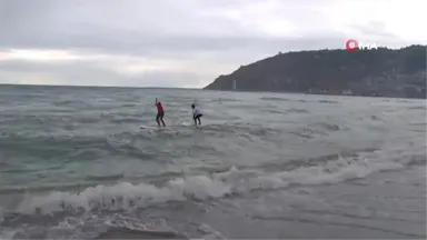 Sörfçüler Alanya'da Hünerlerini Sergiledi