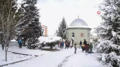 Kuşlara Bir Damla Umut' Projesi Kapsamından Şuhutlu Minik Öğrenciler Kuşlara Yem Bıraktı