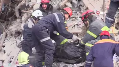 Rusya'da Enkaz Altından Çıkarılan Ceset Sayısı 37'ye Yükseldi