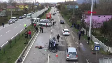 Samsun İkiye Bölünen Otomobilin Sürücüsü Öldü