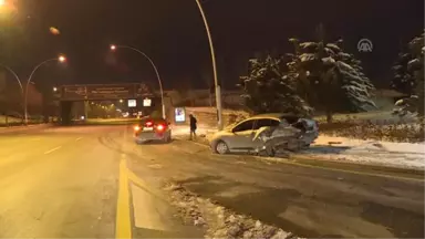 Aracının Kazada Fırlayan Lastiklerinden Birini Bırakıp Üç Tekerle Kaçtı