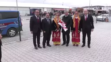 Hatay Valisi Doğan'dan Geçici Barınma Merkezine Ziyaret