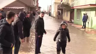 Manisa'da Sağanak Su Baskınlarına Neden Oldu