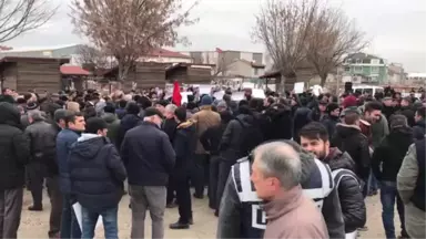 Trafik Kazalarına Dikkati Çekmek İçin Eylem Yaptılar