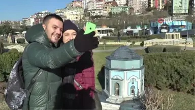 Tüm Dünyada Kutlanan 'Müzede Selfie Günü' Etkinliğinde Vatandaşlar Bol Bol Selfie Çekti