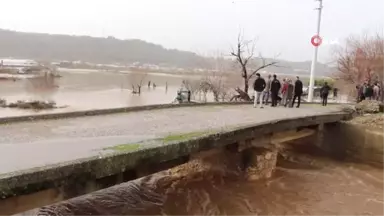 Şiddetli Yağmur Tarım Alanlarını Sular Altında Bıraktı