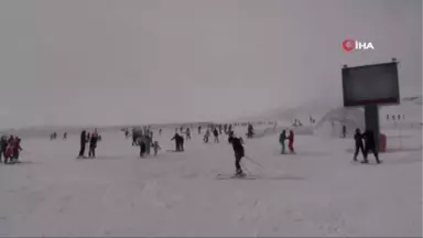 Erciyes'te Hafta Sonu Yoğunluğu