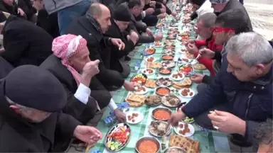 Batman'daki Şeyh Bağdu'yu Anma Etkinliğinde 5 Bin Kişi Yer Sofrasında Buluştu