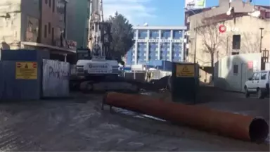 Kadıköy Hasanpaşa'da Kazı Esnasında Doğalgaz Borusu Patladı.