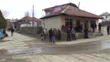 Türk Kızılayından Makedonya'ya Giysi Yardımı