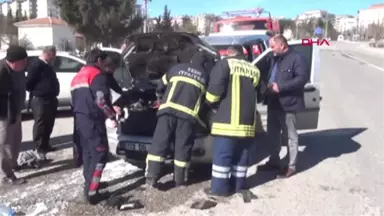 Adıyaman Hafif Ticari Araç Seyir Halinde Alev Aldı