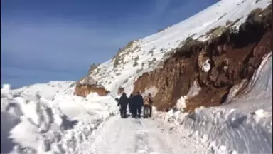 Sandıklı Kaymakamı Tortop, Kumalar Dağı'nın Zirvesine Çıktı