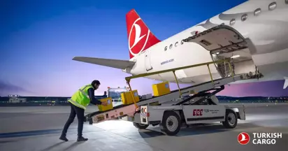 Turkish Cargo'nun İlk Kargosu Türk Bayrağı Oldu