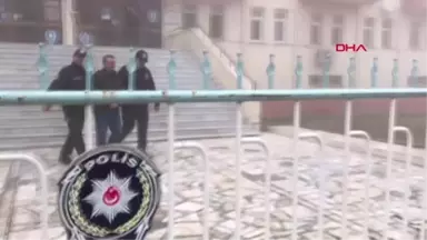 Kütahya Aranan Şüpheli Otobüsteki Polis Tarafından Yakalandı