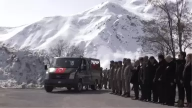 Hakkari'de Hayatını Kaybeden Asker İçin Tören