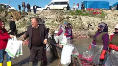 Osmaniye Başkan Tarhan Soğuk Suda Çalışan Kadınları Unutmadı