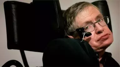 Stephen Hawking İngiltere'de Madeni Parayla Anılacak