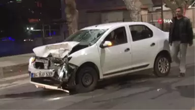 Üsküdar'da Otomobil ile Motosiklet Kafa Kafaya Çarpıştı: 2 Yaralı