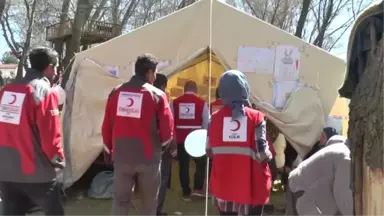 Denizli'deki Deprem - Kızılay, 3 Günde 16 Bin 600 Kişiye Yemek Dağıttı