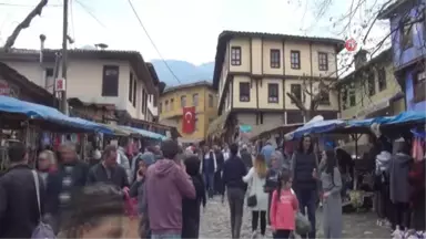 Tarihi Cumalıkızık'a Ziyaretçi Akını