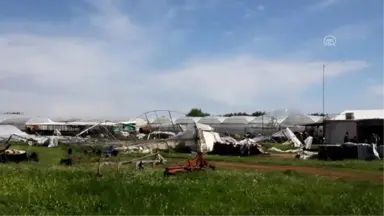 Hortum Bazı Seralara Zarar Verdi