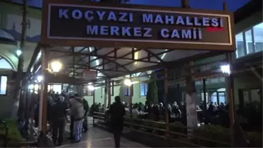 Düzce 109 Yıldır Camide Kandilde Yemek İkram Ediliyor