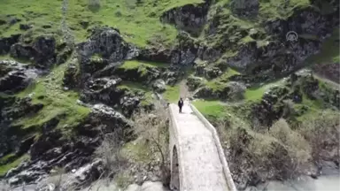 Şemdinli'de Yeni Çiftlerin Tercihi Tarihi Mekanlar