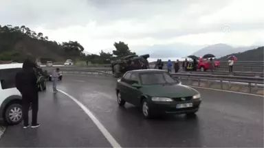 Muğla'da Zırhlı Polis Aracı Devrildi: 2 Yaralı