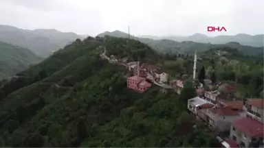 Samsun Komşu Evlerde, Ayrı Kentlerde Yaşayıp 1 Dakika Arayla İftar Yapıyorlar