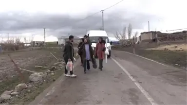 Atıl Malzemelerle Köy Okullarına Kütüphane Kuruyorlar - Ağrı