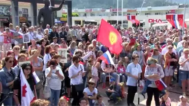 Antalya Rus 'Zafer Bayramı' Kemer'de Kutladı