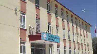 Öğrenciler Hayvanlar İçin Barınaklar Yaptı