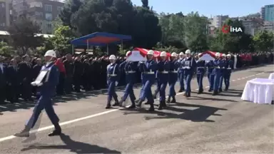 Kayıp Muhabiri Arama Çalışmalarında Suya Kapılarak Şehit Olan Askerler İçin Tören Düzenleniyor