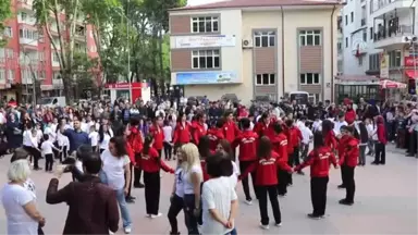 Dünya Atabarı Oynuyor