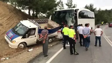 Zincirleme trafik kazası: 2 yaralı