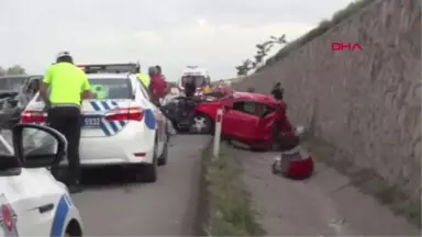 KIRIKKALE Bayram ziyaretine giden aile kaza geçirdi 1'i ağır, 6 yaralı