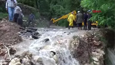 MERSİN Silifke'de sağanak yağış, sele yol açtı