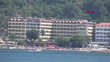 MUĞLA Katar Şeyhi'nin Marmaris'teki oteli kaderine terk edildi