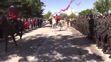 Atatürk'ün Erzurum'a gelişinin 100. yılında coşkulu kutlama