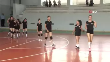 (Özel Haber) Ankara'da voleybolcu fabrikası