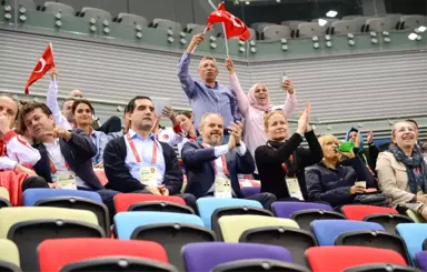 Bakan Kılıç'tan Sporculara Anneler Günü Sürprizi