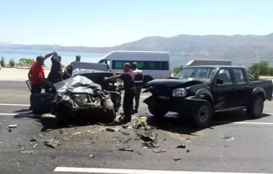 Elazığ'da Feci Kaza: 3 Ölü, 2 Yaralı