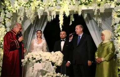 Cumhurbaşkanı Erdoğan, Beşiktaşlı Gökhan Töre'nin Nikah Şahidi Oldu