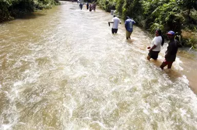 Sri Lanka ve Doğu Hindistan'da Sel: 200 Ölü