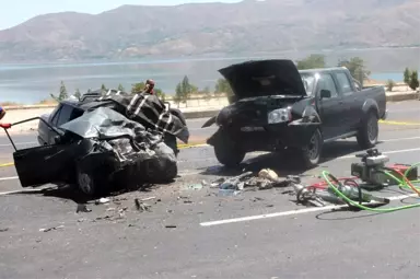 Elazığ'da Feci Kaza: 1'i Bebek, 3 Ölü